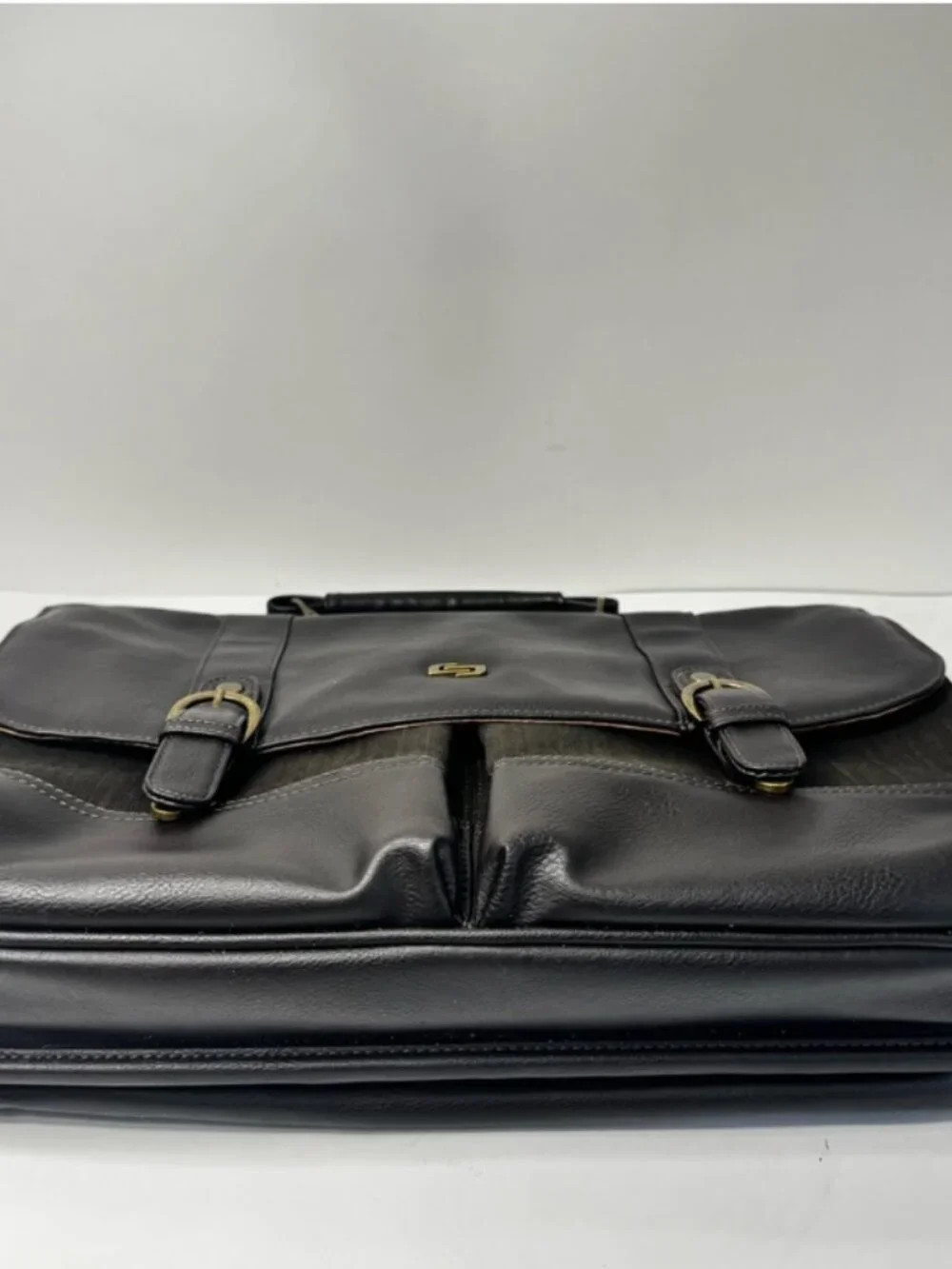 SOLO Thompson 15.6 Inch Briefcase with Padded Laptop Compartment, Espresso